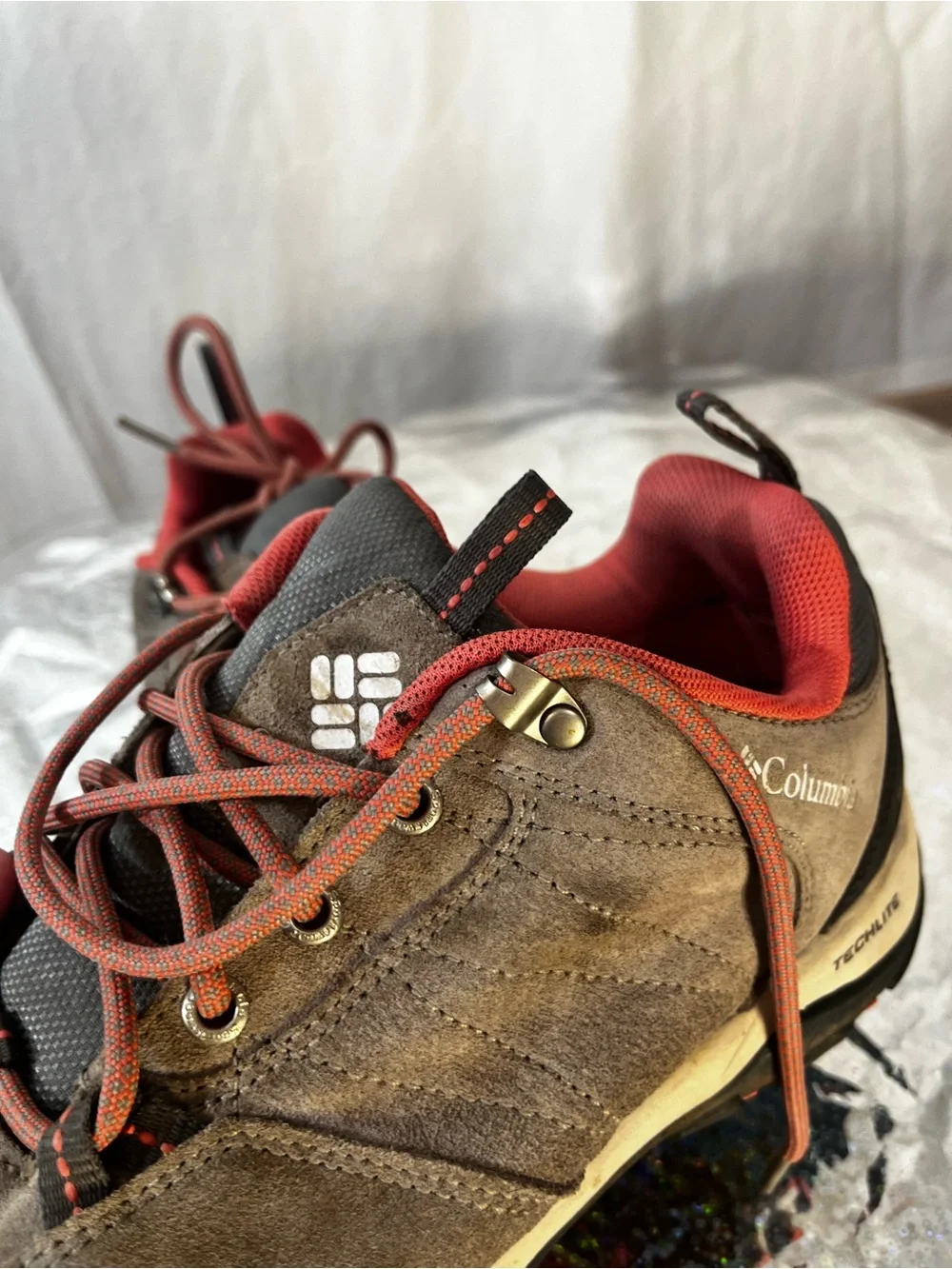 Columbia women’s size 8.5 Brown Suede Hiking Shoes - Rust Accents waterproof